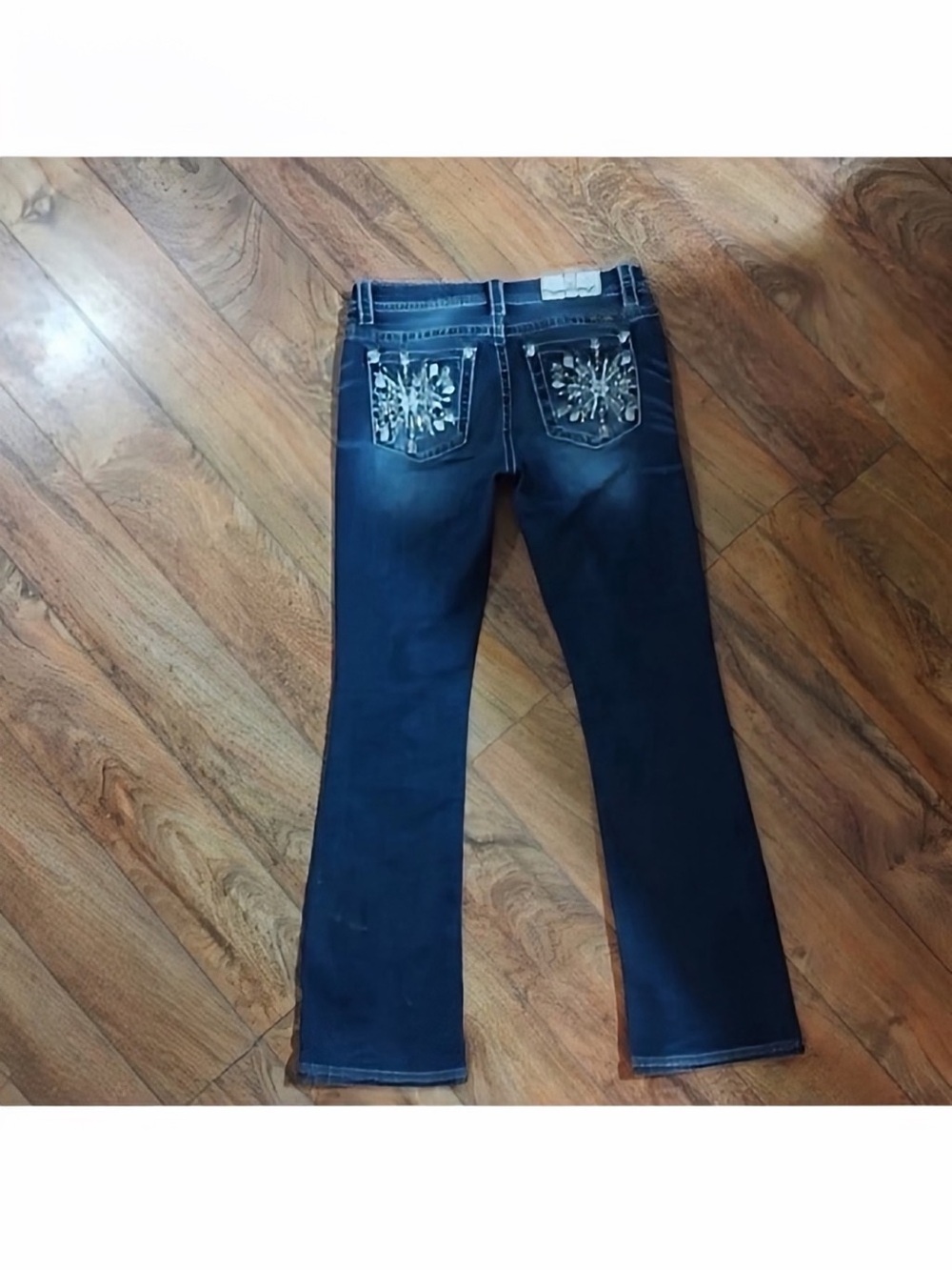 Absolutely Gorgeous Miss Me Chloe Boot Jeans With Embellished Pockets 31” Inseam